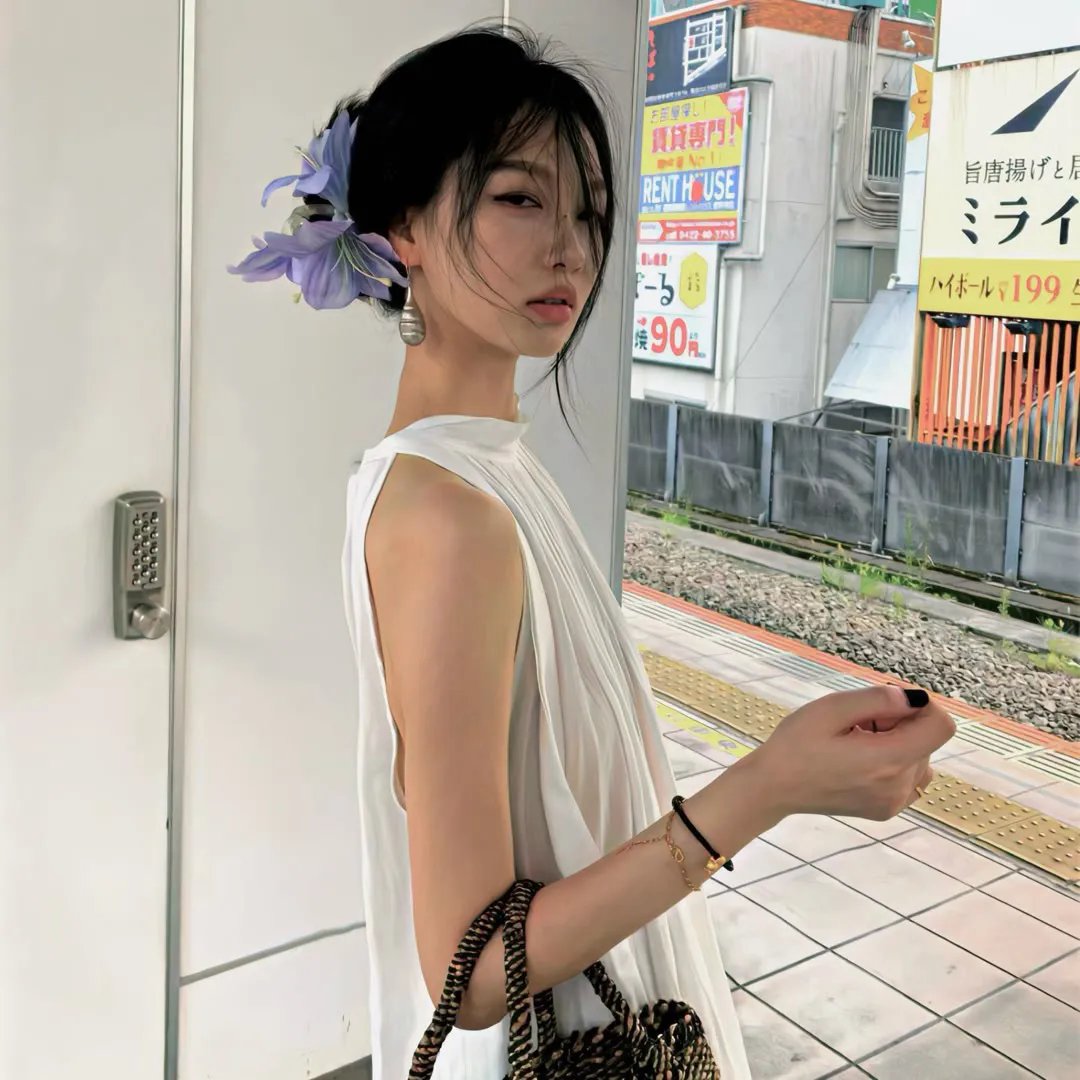 群莺乱飞